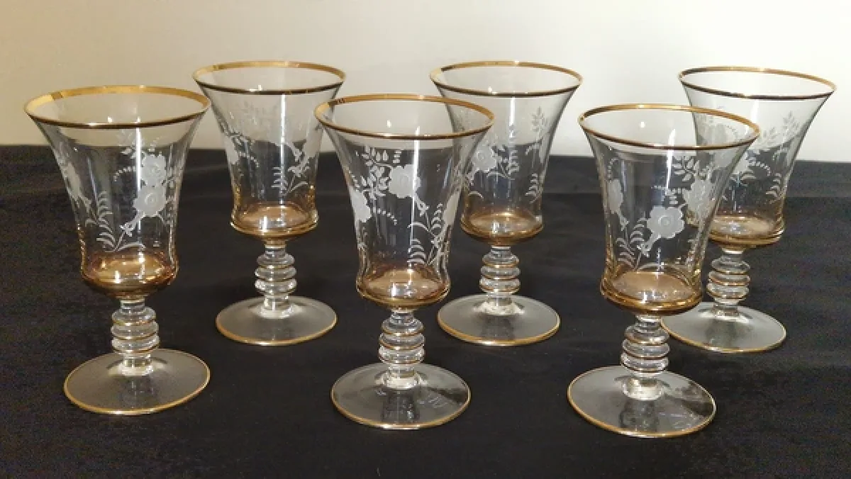 Set of 6 Vintage Gold Rim Rose Sherry Glasses