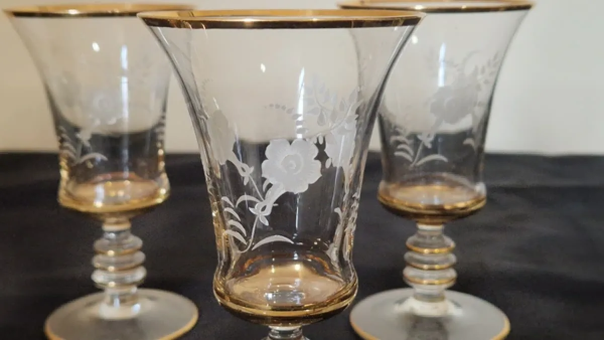 Set of 6 Vintage Gold Rim Rose Sherry Glasses photo 3